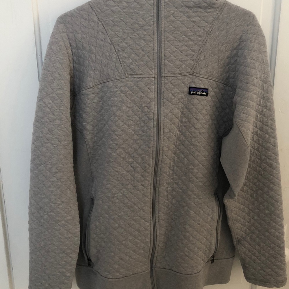 Patagonia quilted gray zip up